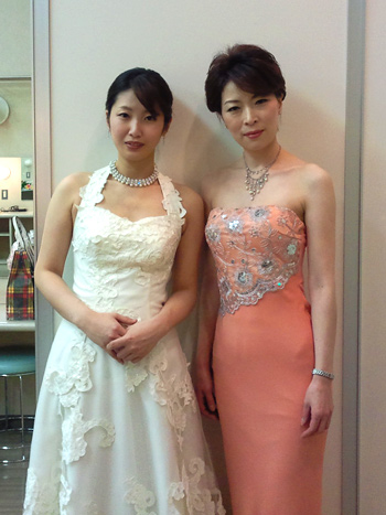 �i���[�^�[�F�J����